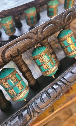 20250728_173032-864x1536